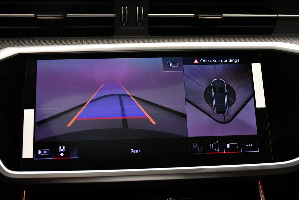 Thumbnail: 2026 Audi RS 6 - 25