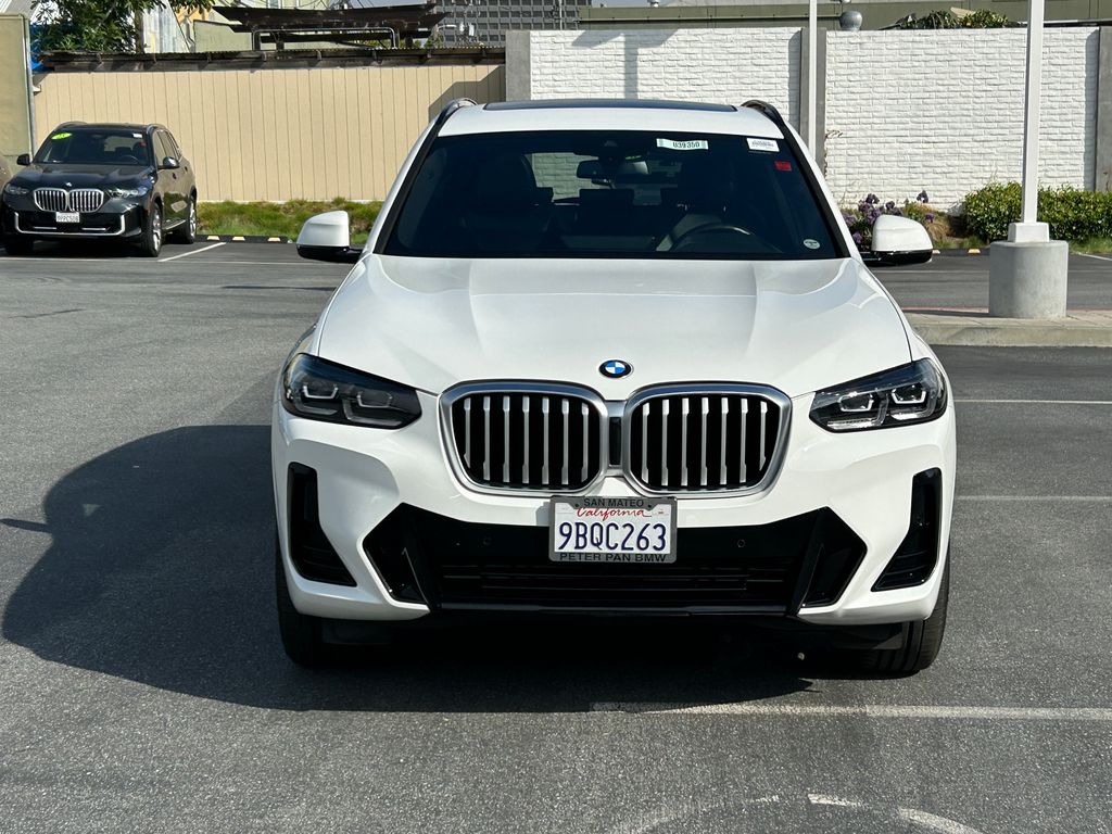 Thumbnail: 2022 BMW X3 - 8