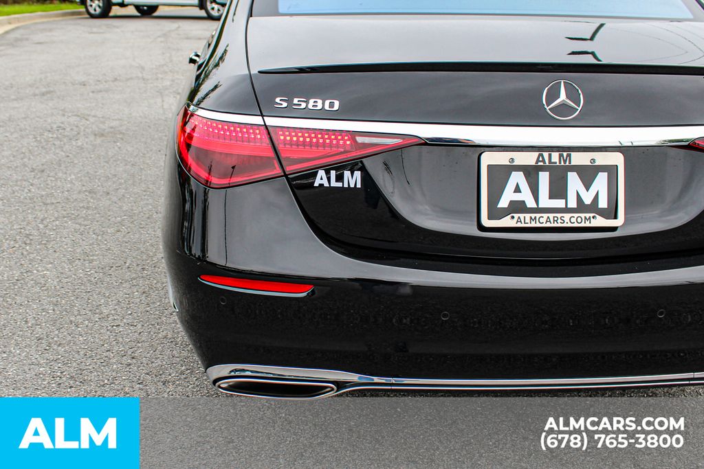Used 2025 Black Mercedes-Benz S 580 image 12