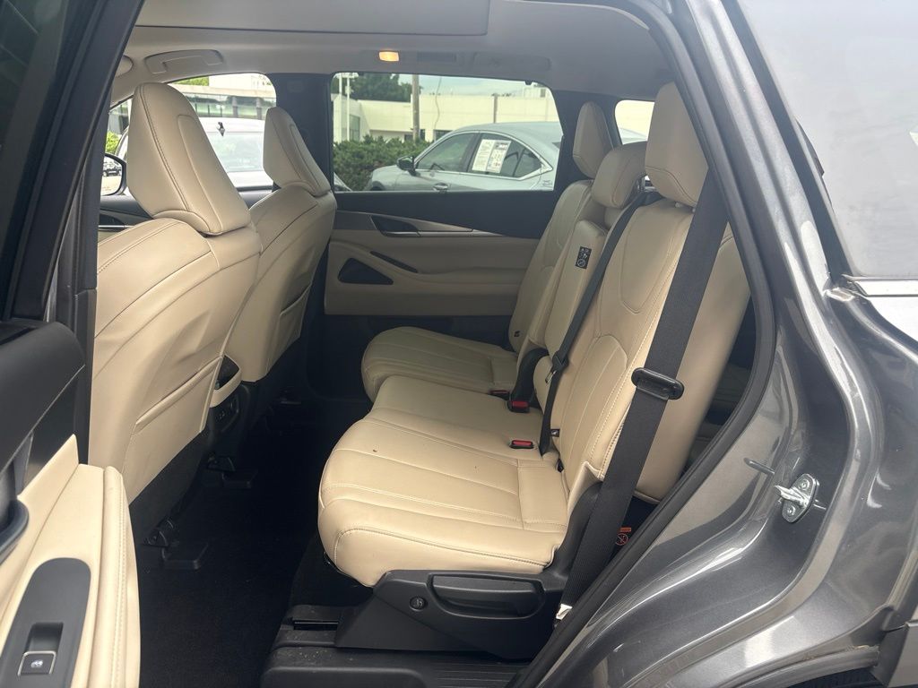 Used 2023 Gray INFINITI LUXE image 11