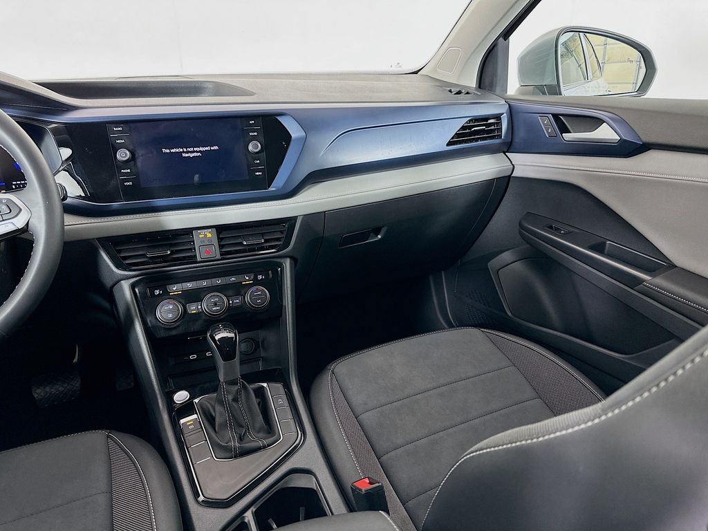 2024 Volkswagen Taos SE 23