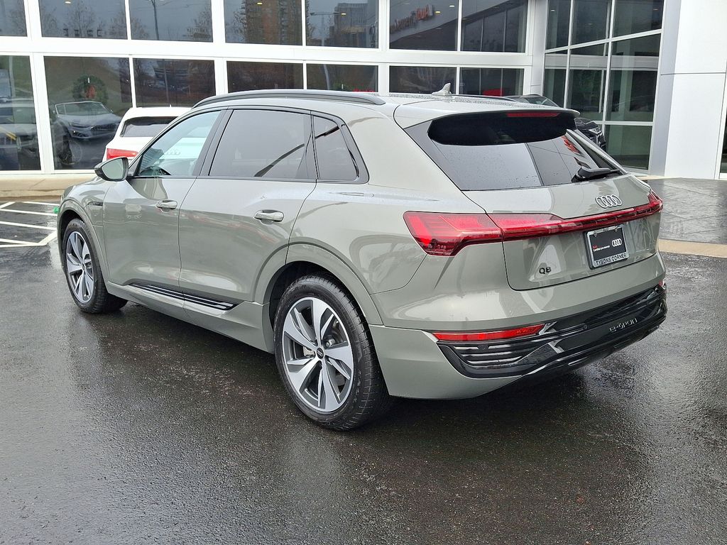 2024 Audi Q8 e-tron Premium 6