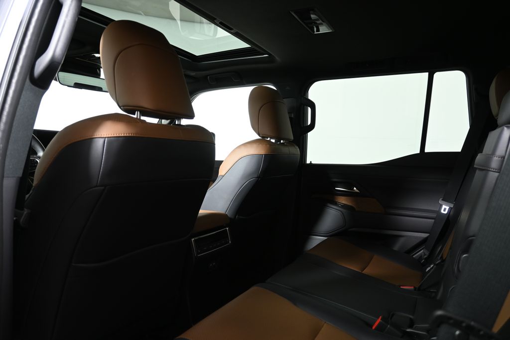 Thumbnail: 2025 Lexus GX - 32