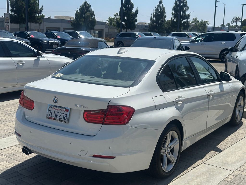 Thumbnail: 2015 BMW 3 Series - 4