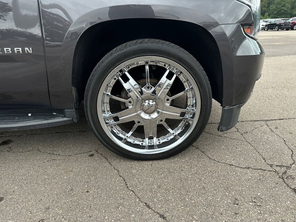 2018 Chevrolet Suburban LT 44