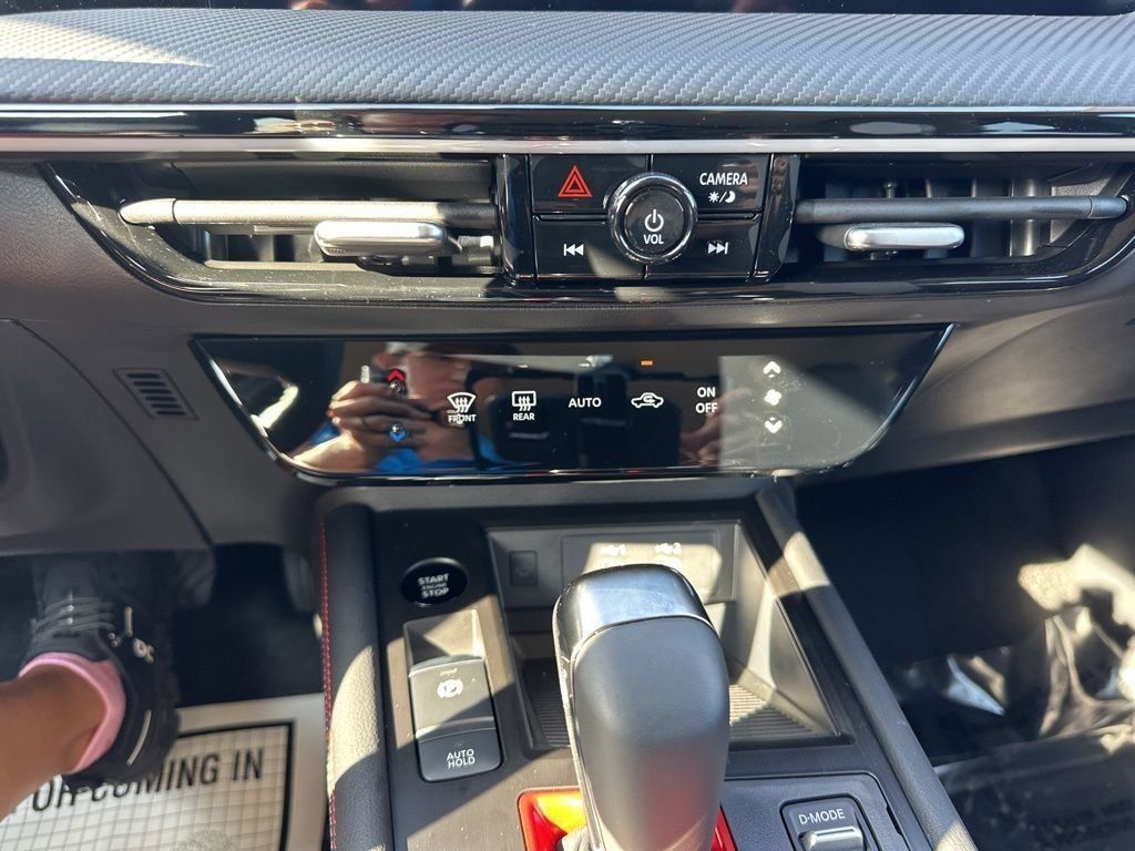 2025 Scarlet Ember Tintcoat/Super Black Nissan Kicks SR FWD SUV