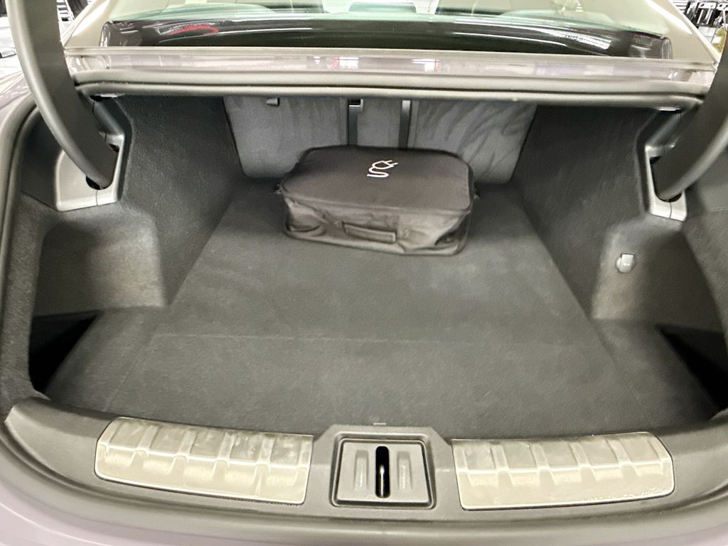 Thumbnail: 2025 Porsche Taycan - 28