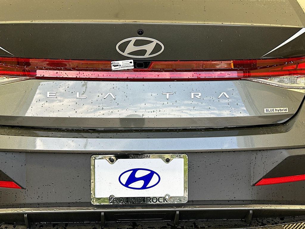 Thumbnail: 2025 Hyundai Elantra - 20