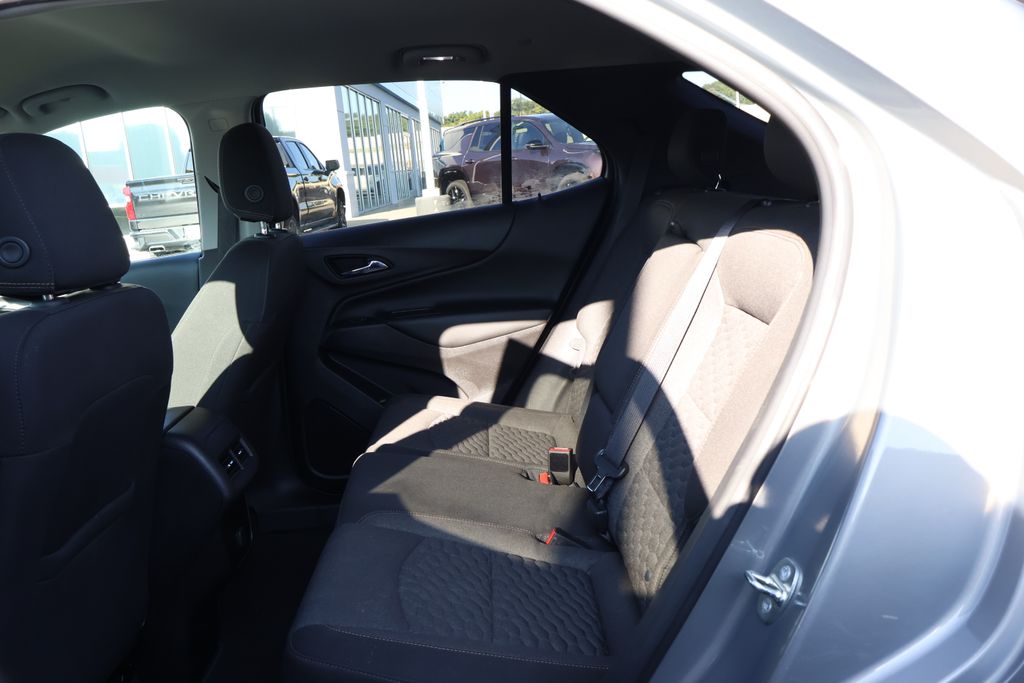 Thumbnail: 2018 Chevrolet Equinox - 32