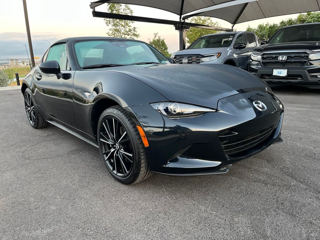 Thumbnail: 2026 Mazda MX-5 Miata - 3