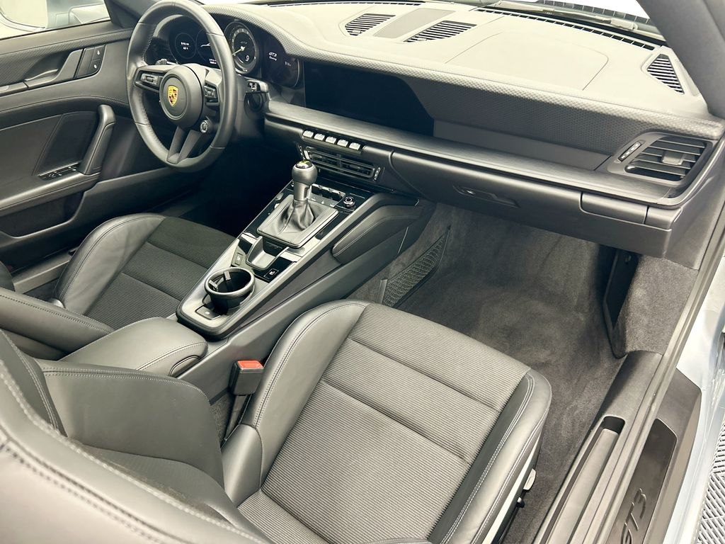 Thumbnail: 2022 Porsche 911 - 20