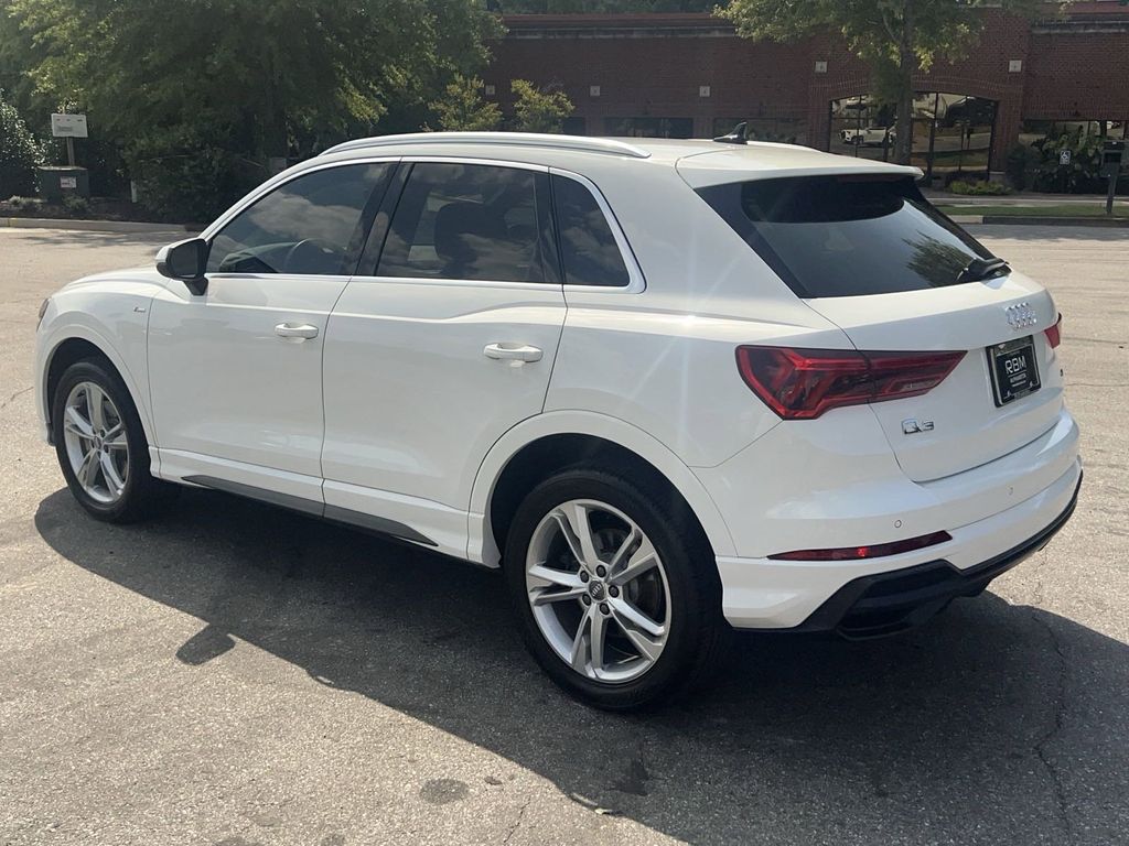 2020 Audi Q3  6