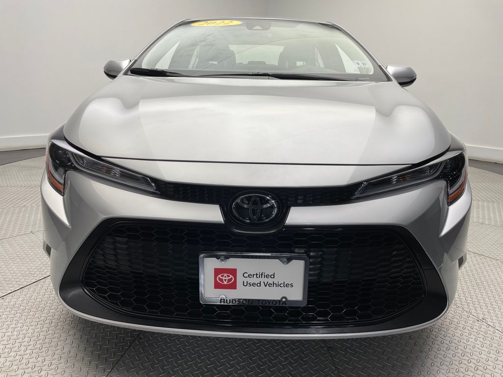 2022 Toyota Corolla LE 2