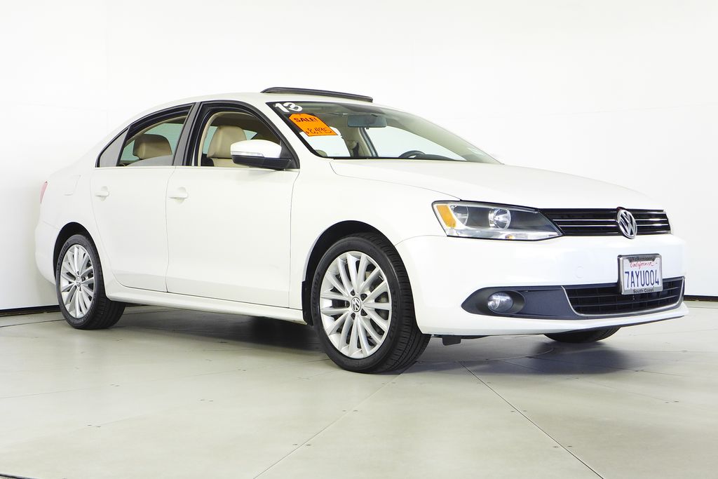 Thumbnail: 2013 Volkswagen Jetta - 4