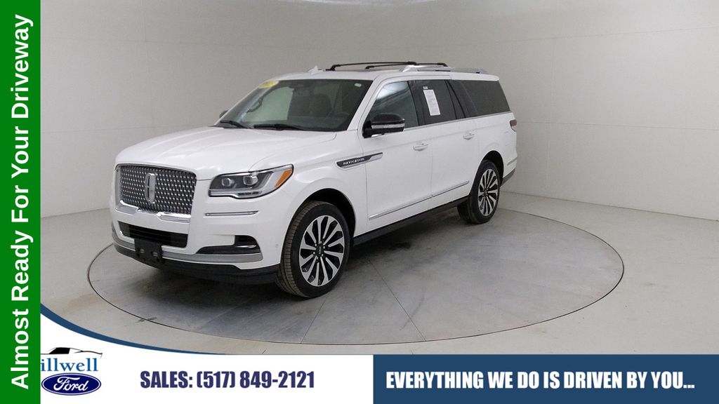 Pristine White Metallic Tri-Coat 2023 Lincoln Navigator L Reserve 4WD SUV / Crossover Four-Wheel Drive Automatic
