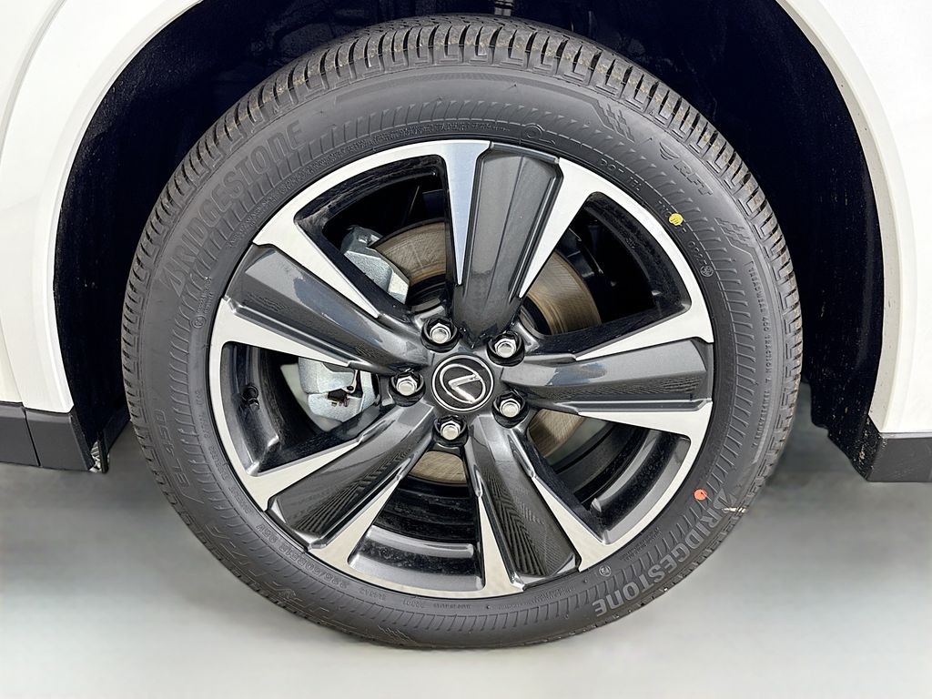 2025 Lexus UX 300h 23