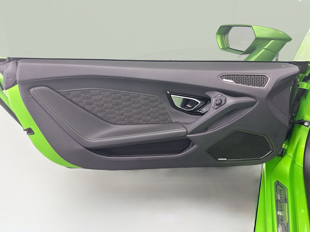 Thumbnail: 2021 Lamborghini Huracan - 21