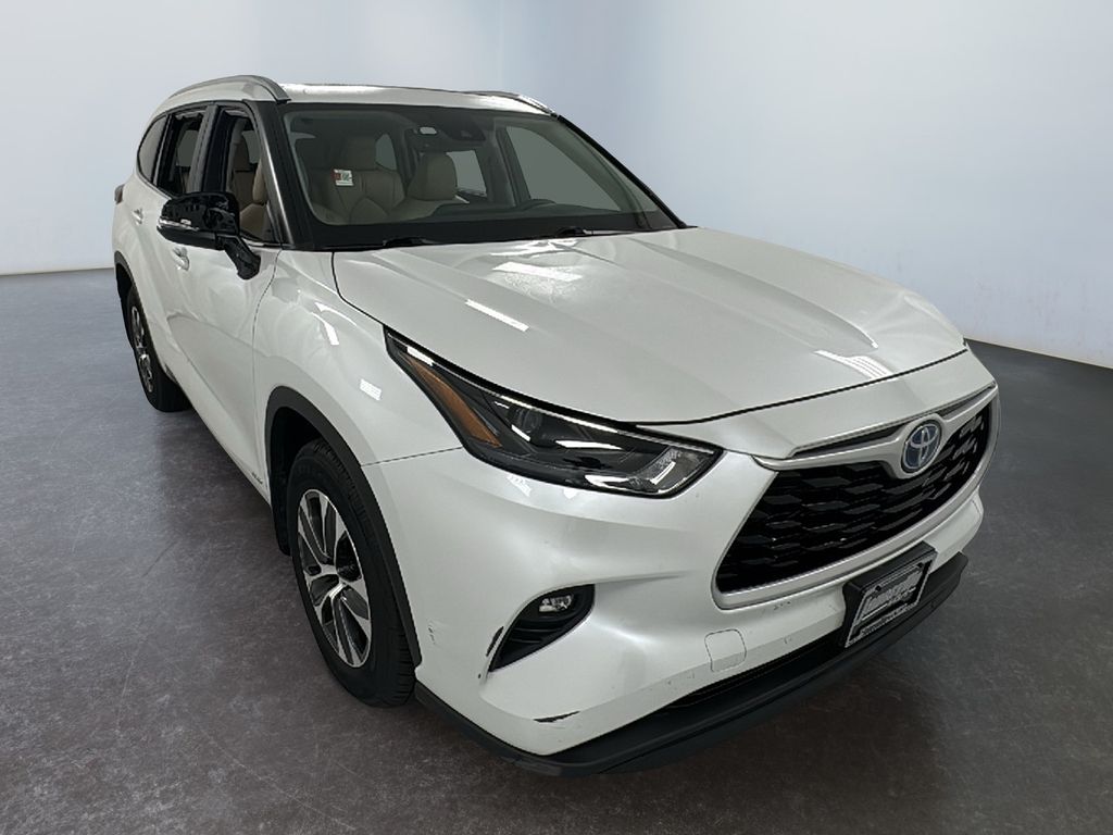 2023 Toyota Highlander Hybrid XLE AWD