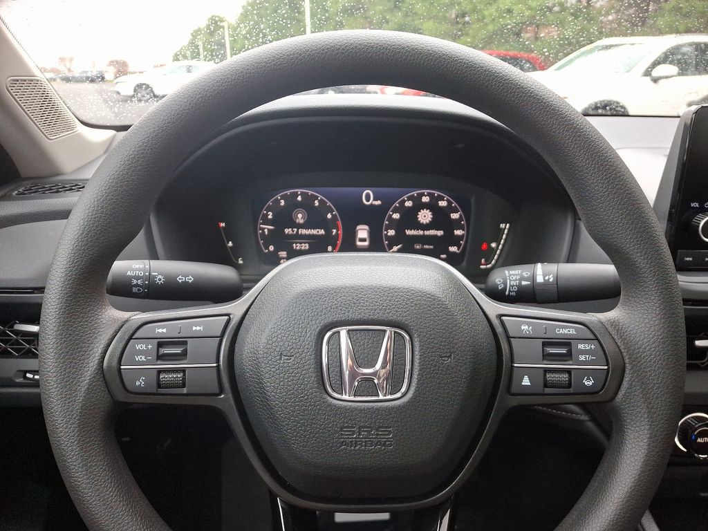 2025 Honda Accord SE 9