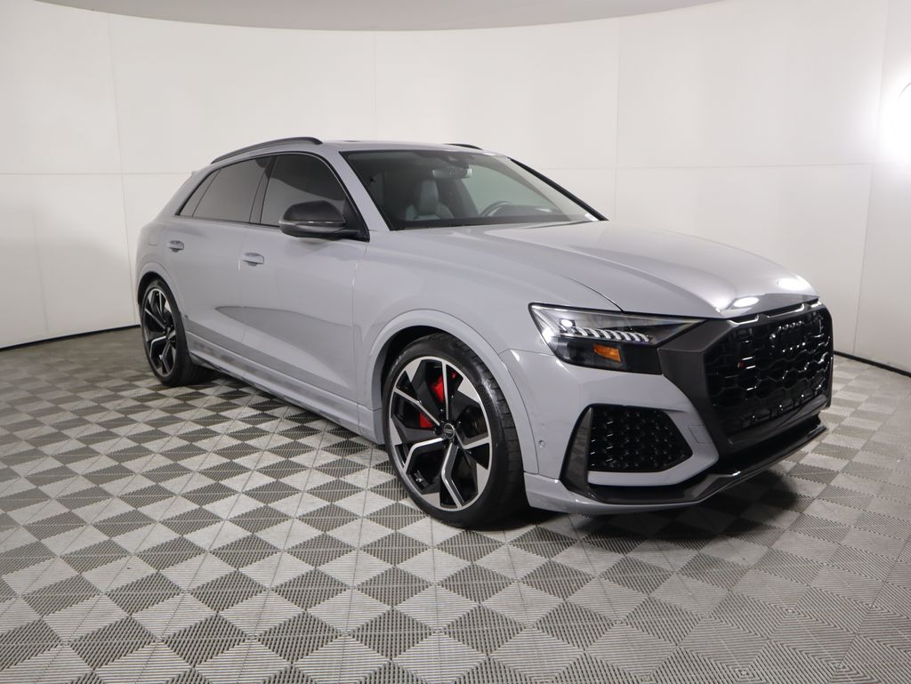 Thumbnail: 2024 Audi RS Q8 - 3