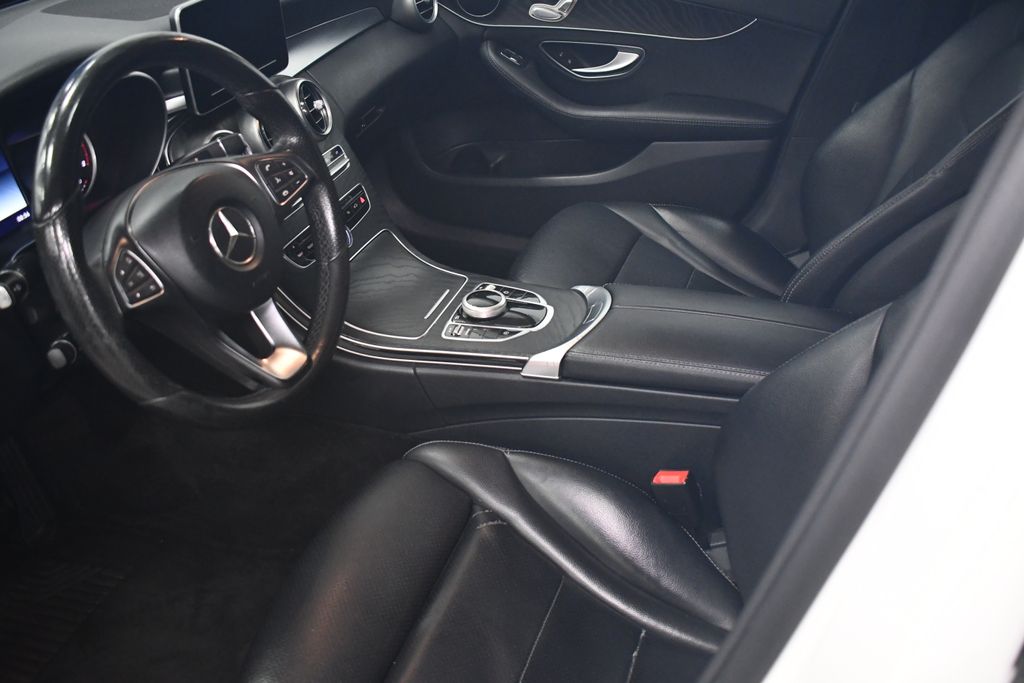 Thumbnail: 2017 Mercedes-Benz C-Class - 28