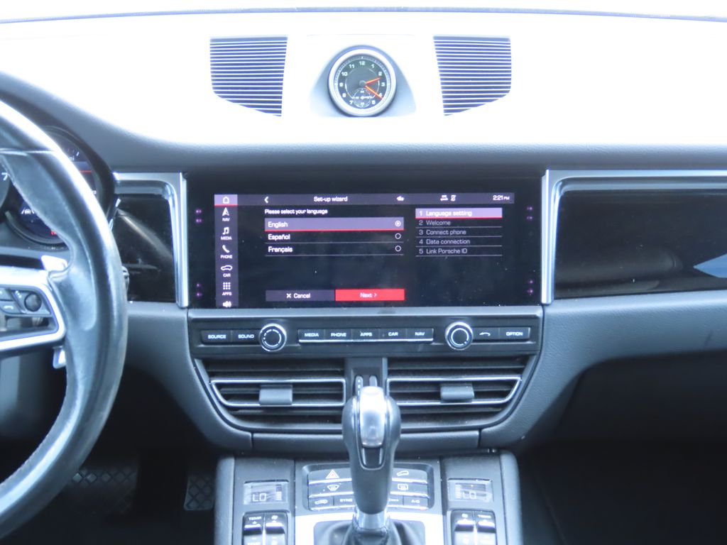 Thumbnail: 2020 Porsche Macan - 8