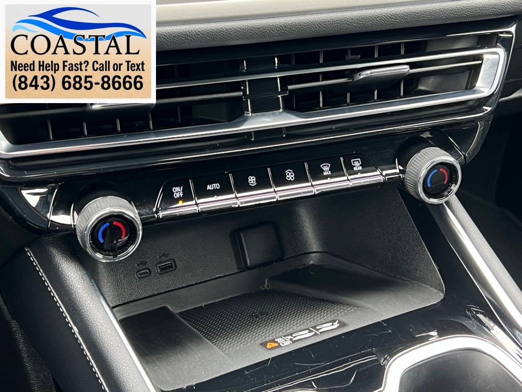 2025 Chevrolet Traverse LT White at Bob Mills Chevrolet