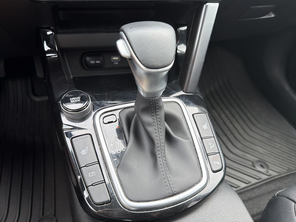 Used 2025 Kia Seltos SUV