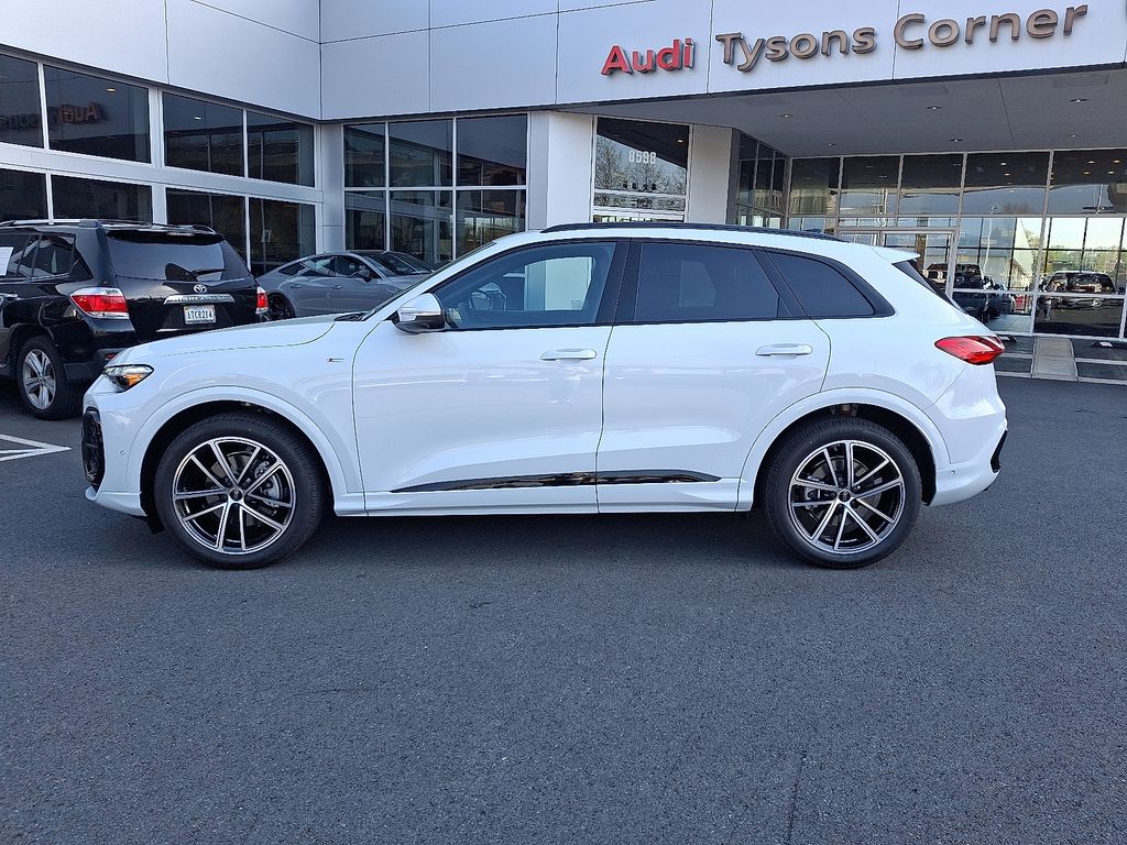 Thumbnail: 2026 Audi Q5 - 6