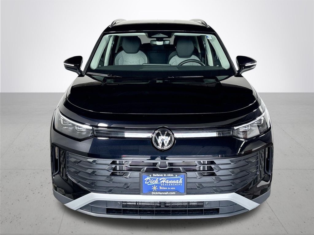 2025 Volkswagen Tiguan S photo 3