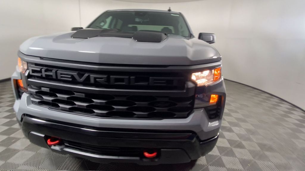 2025 Chevrolet Silverado 1500 Custom Trail Boss 3