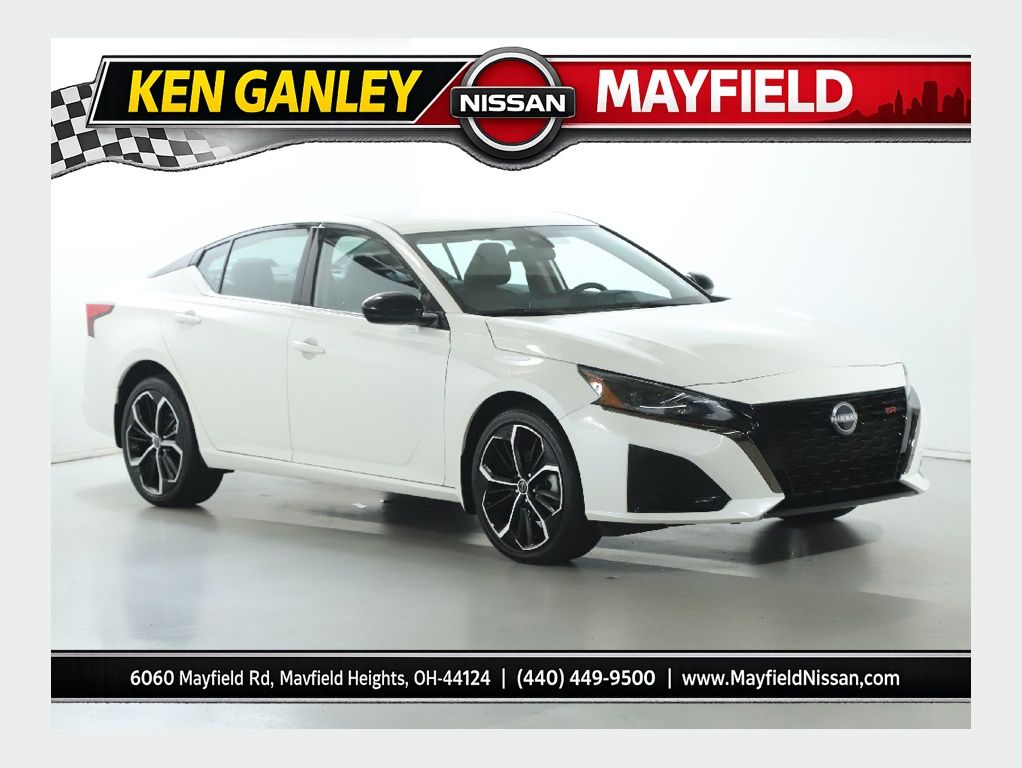 Pearl White Tricoat 2025 Nissan Altima 2.5 SR AWD Sedan All-Wheel Drive Continuously Variable Transmission
