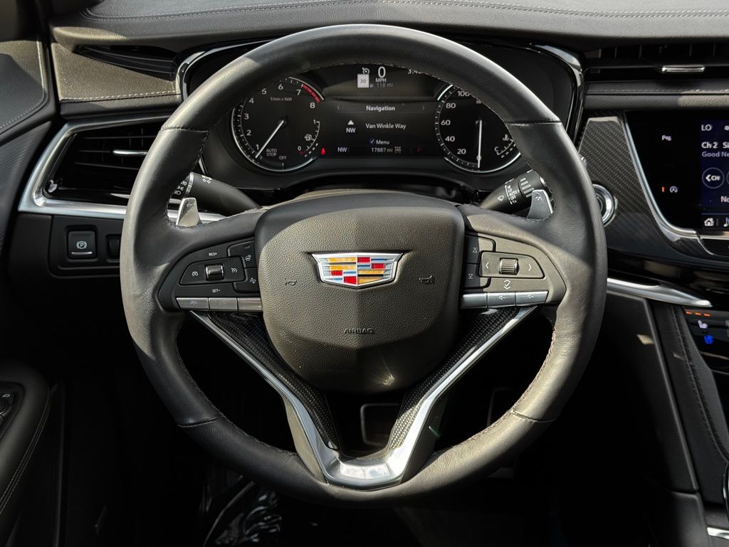 2024 Cadillac XT6 Sport photo
