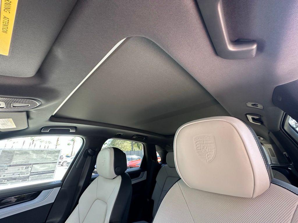 Thumbnail: 2026 Porsche Cayenne - 24