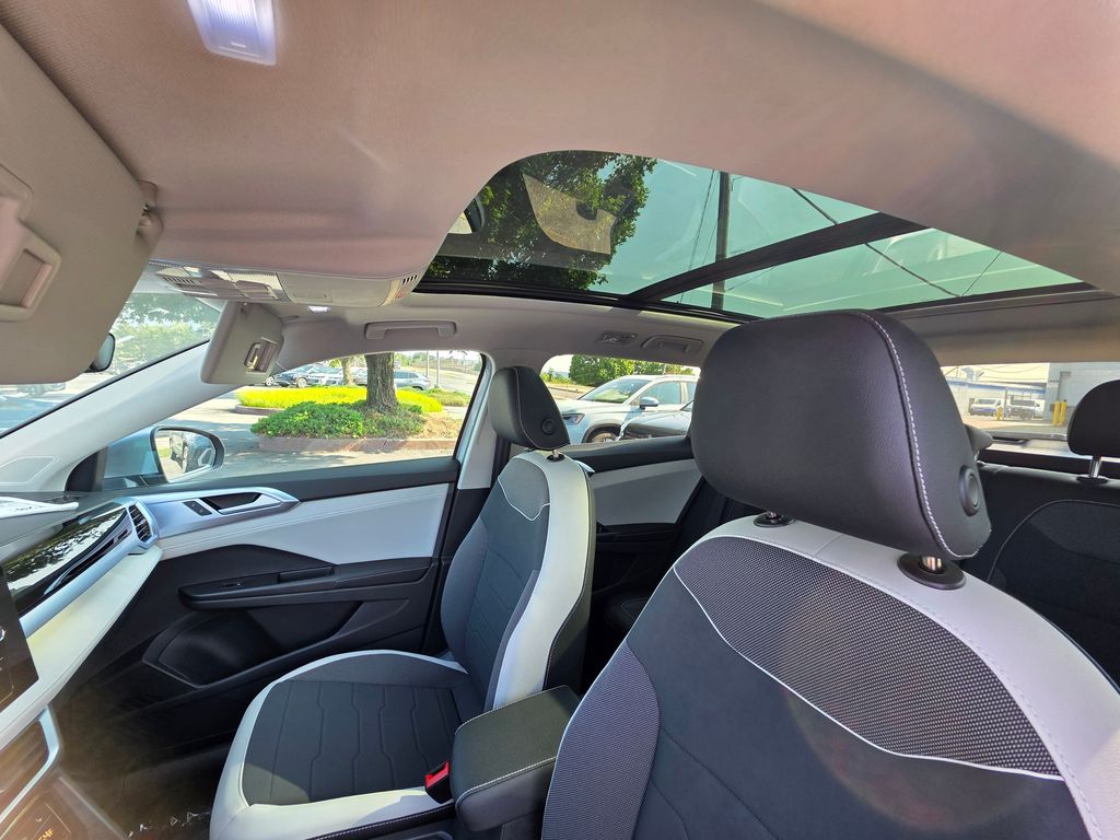 2026 Volkswagen Taos 1.5T SE - 11