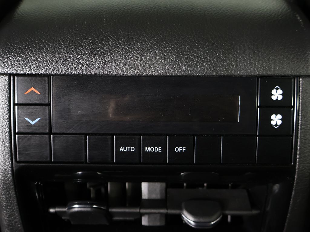 Used 2023 Gray Jeep Altitude image 54