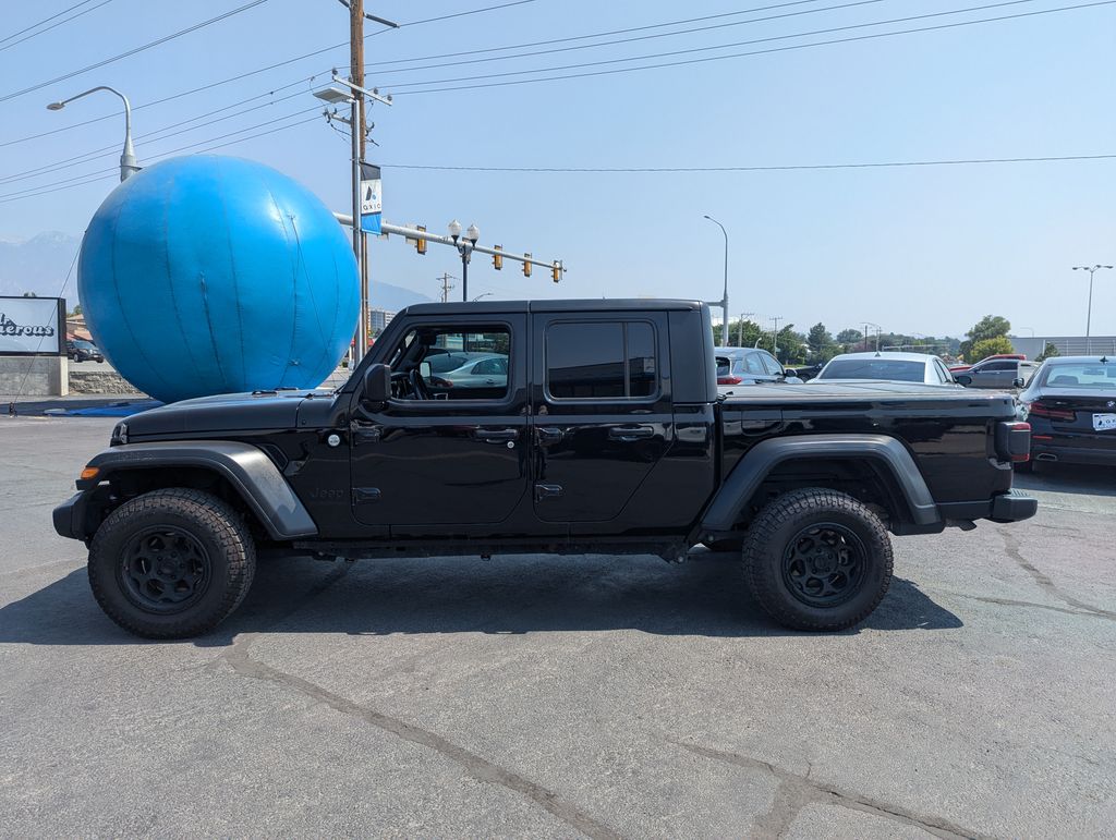 2020 Jeep Gladiator Sport 8