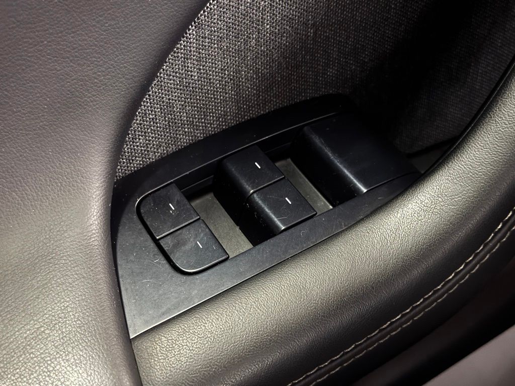 2022 Tesla Model X photo 11
