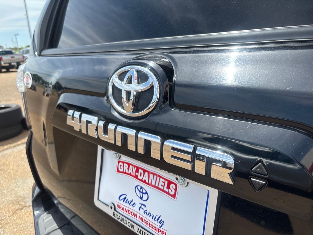 2022 Toyota 4Runner SR5 Premium - Photo 32