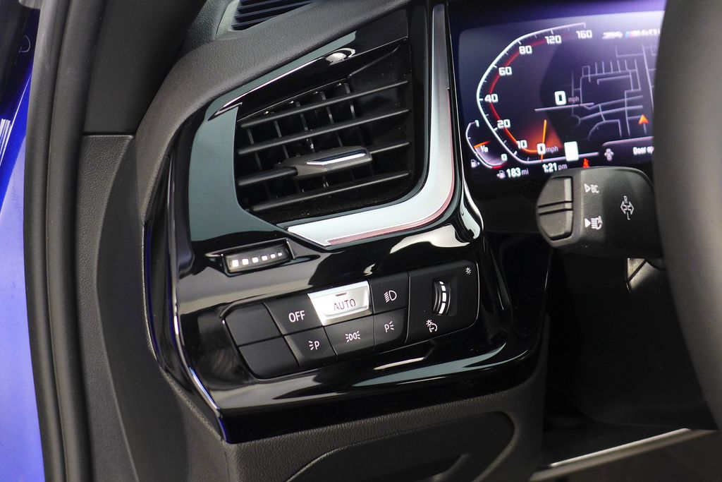 Thumbnail: 2025 BMW Z4 - 16