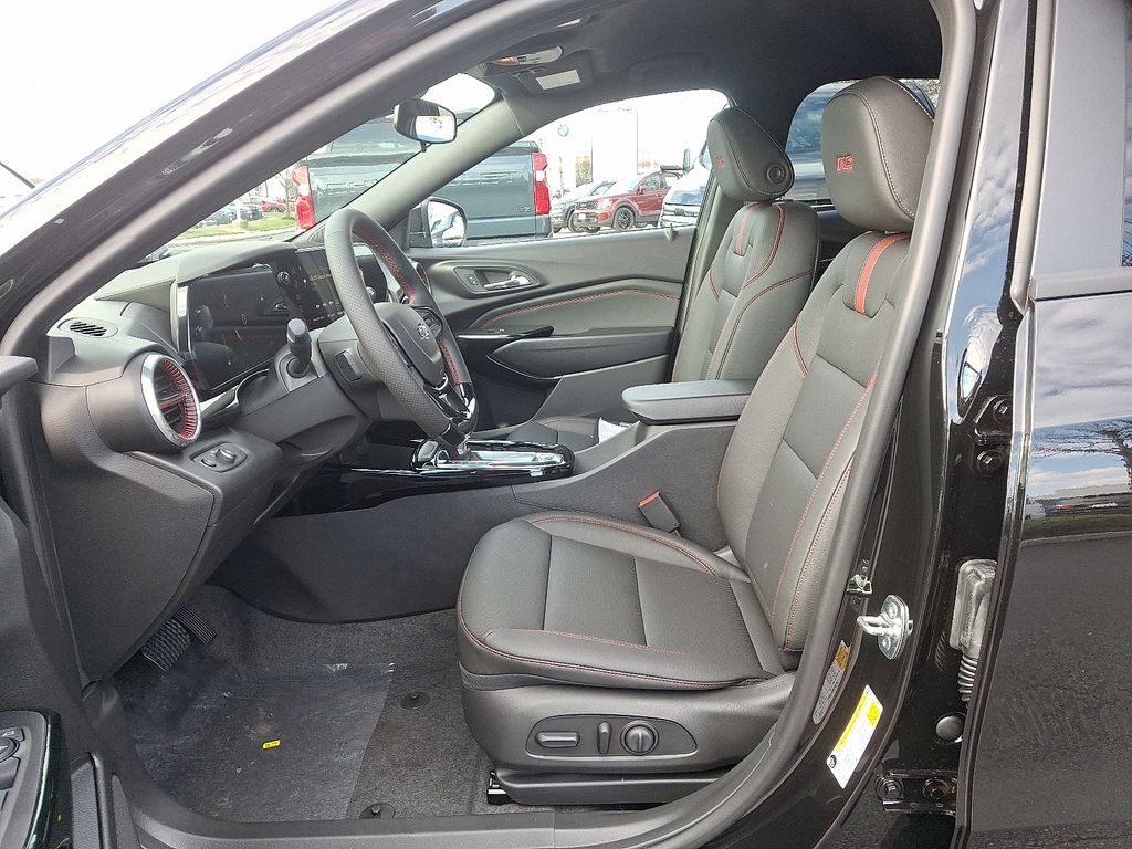 Thumbnail: 2026 Chevrolet Trax - 6