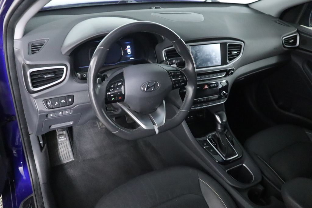 2019 Hyundai Ioniq SE 9