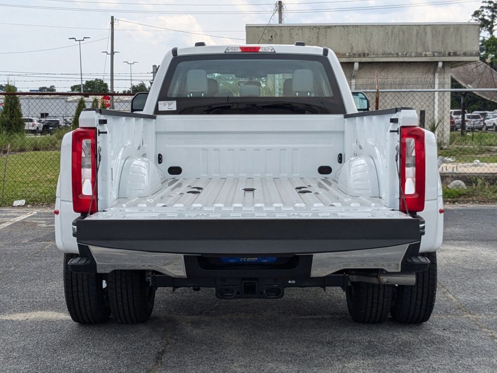 2025 Ford F-350 Super Duty XL
