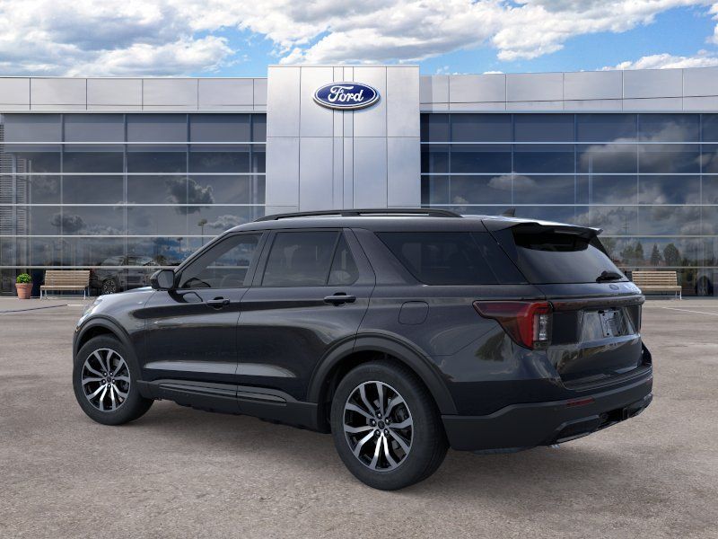 New 2026 Agate Black Metallic Ford ST-Line image 4