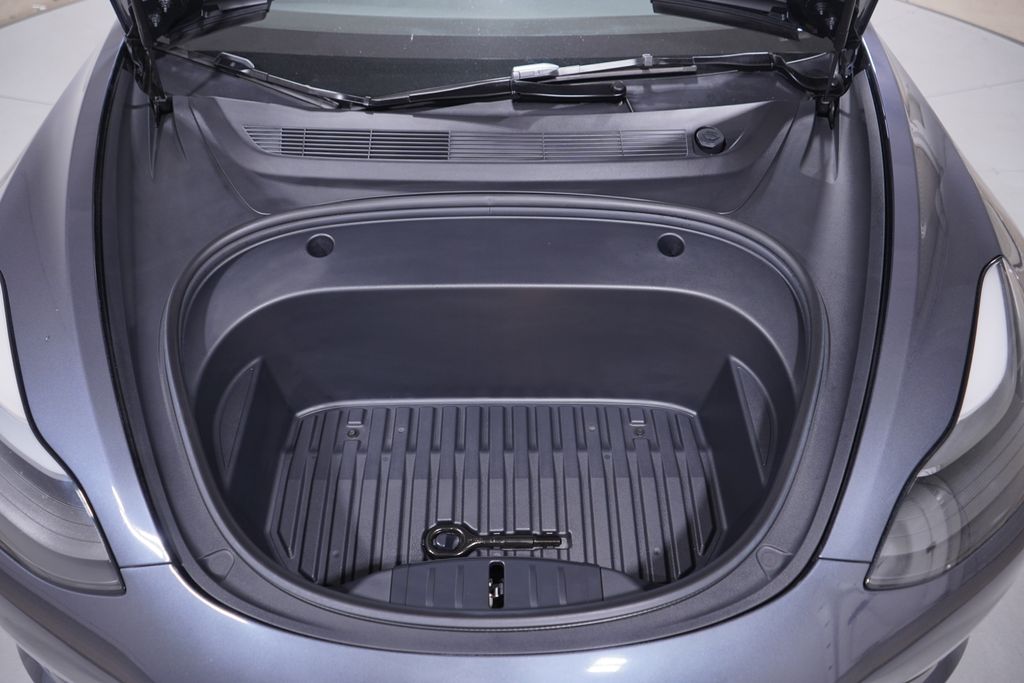 Thumbnail: 2023 Tesla Model 3 - 22