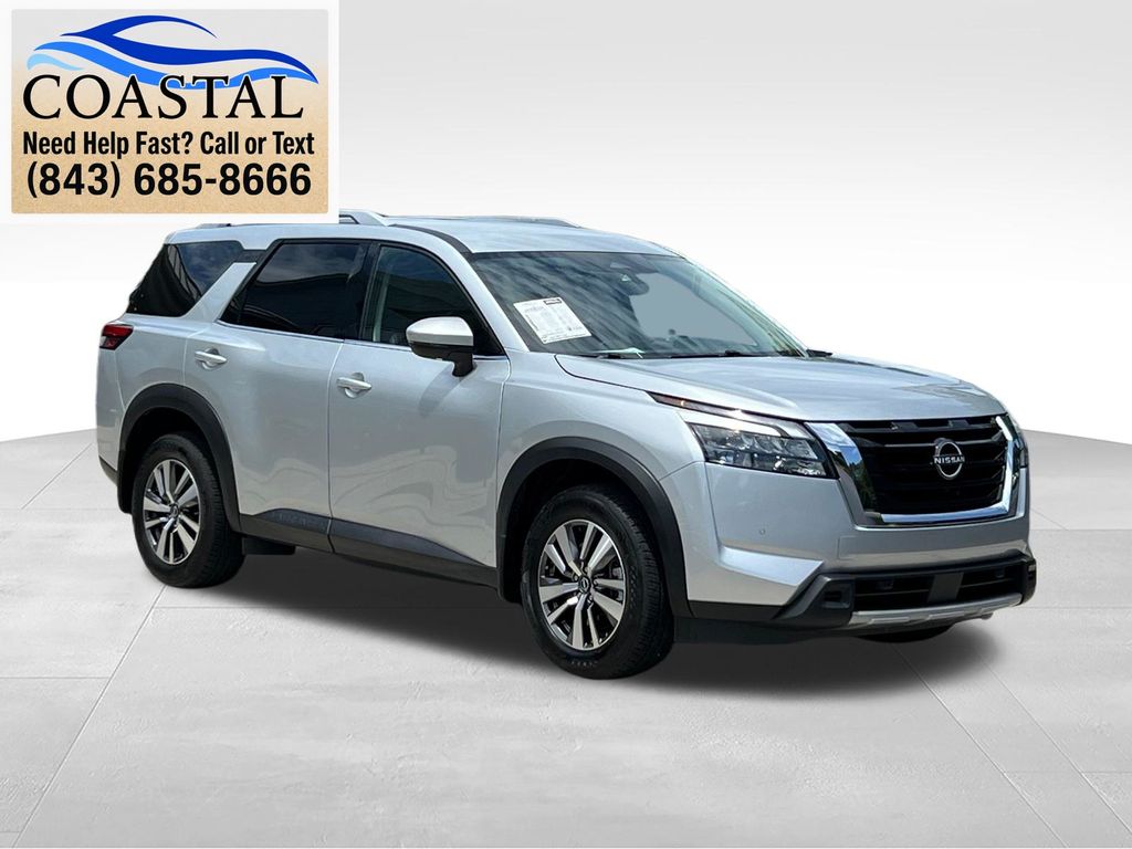 2025 Nissan Pathfinder SL Silver at Lugoff Nissan