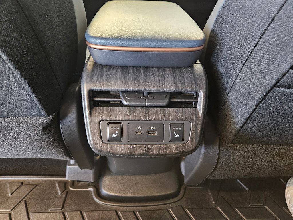 2023 Nissan Ariya PLATINUM+ e-4ORCE