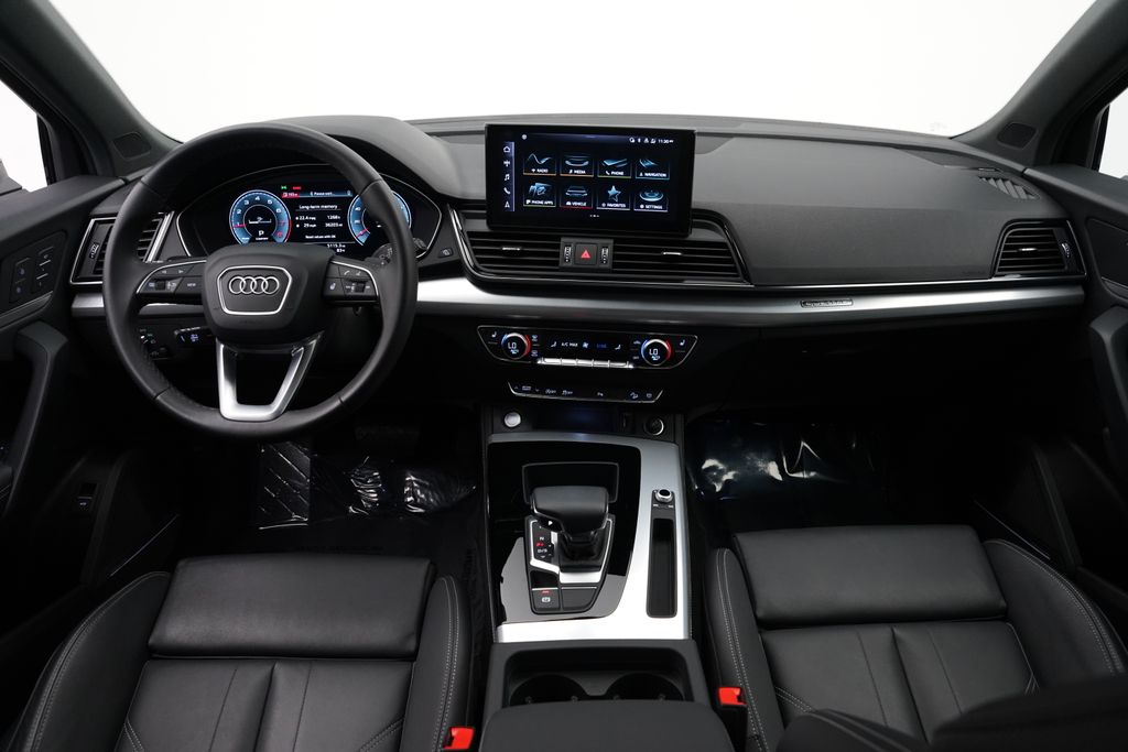 Thumbnail: 2023 Audi Q5 - 8
