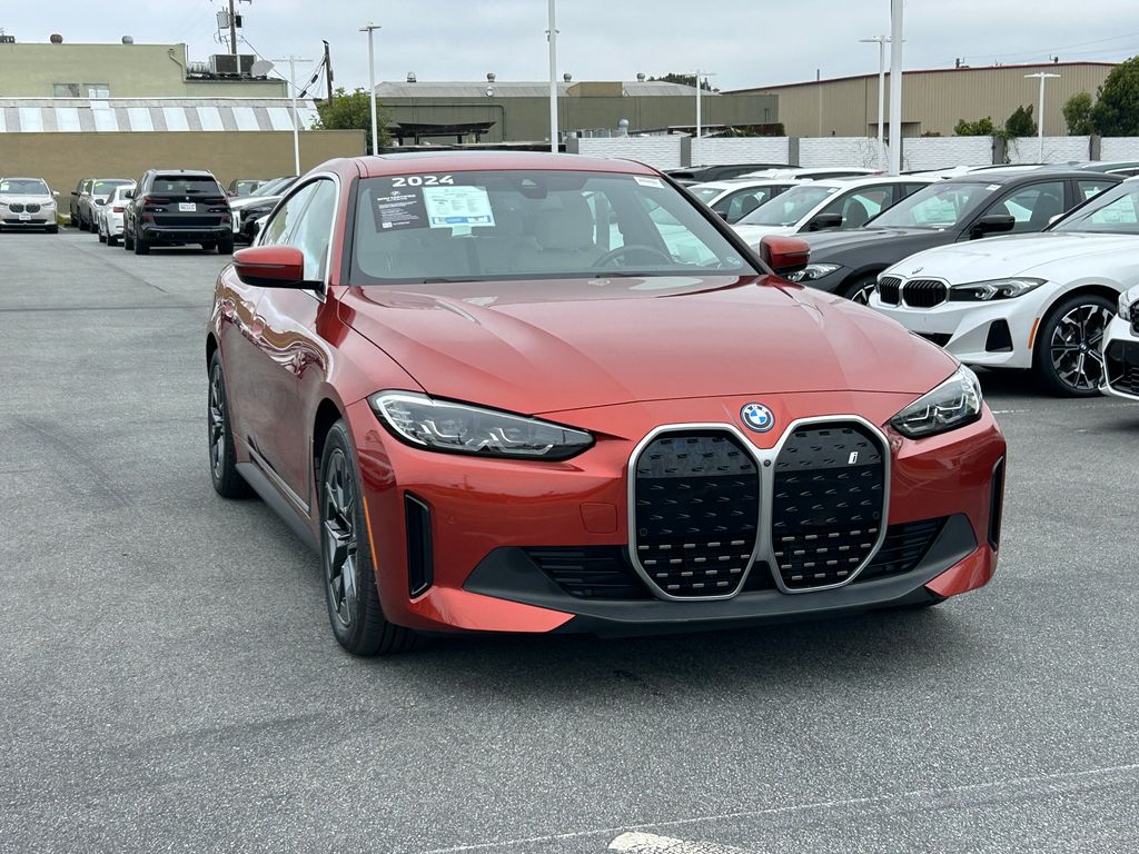 Thumbnail: 2023 BMW i4 - 7