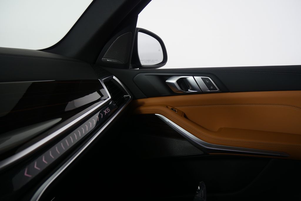 2026 BMW X5 xDrive40i 24